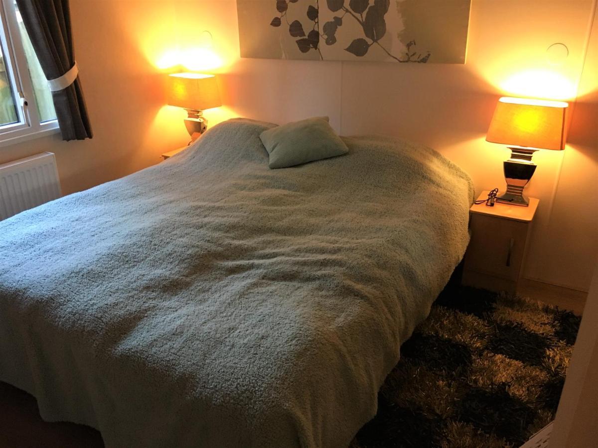 Prachtige Luxe Chalet Op De Veluwe Nabij Hoenderloo Εξωτερικό φωτογραφία