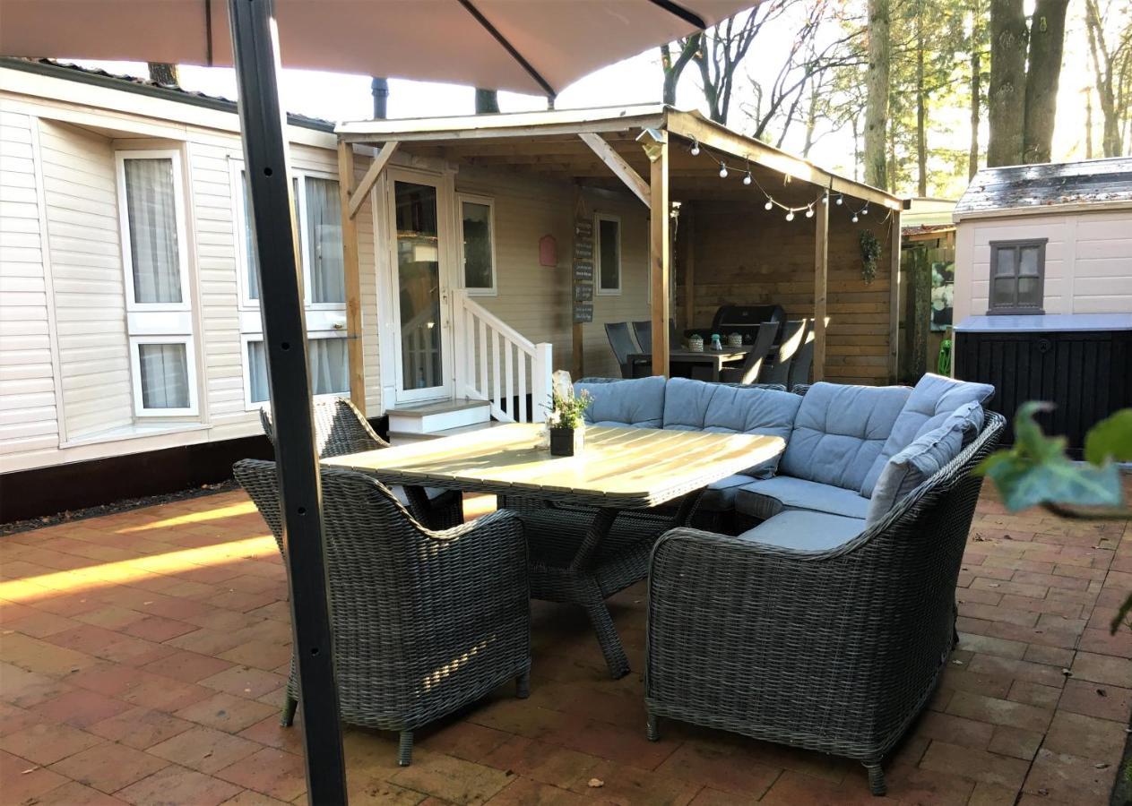 Prachtige Luxe Chalet Op De Veluwe Nabij Hoenderloo Εξωτερικό φωτογραφία