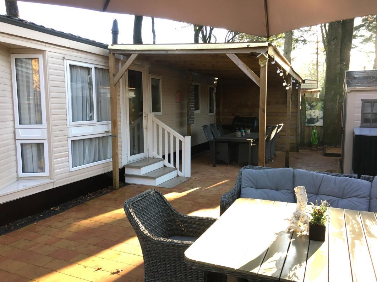 Prachtige Luxe Chalet Op De Veluwe Nabij Hoenderloo Εξωτερικό φωτογραφία