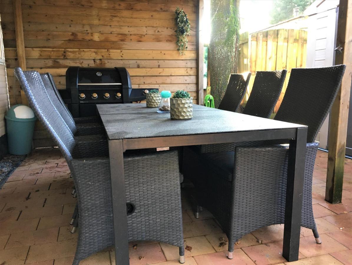 Prachtige Luxe Chalet Op De Veluwe Nabij Hoenderloo Εξωτερικό φωτογραφία