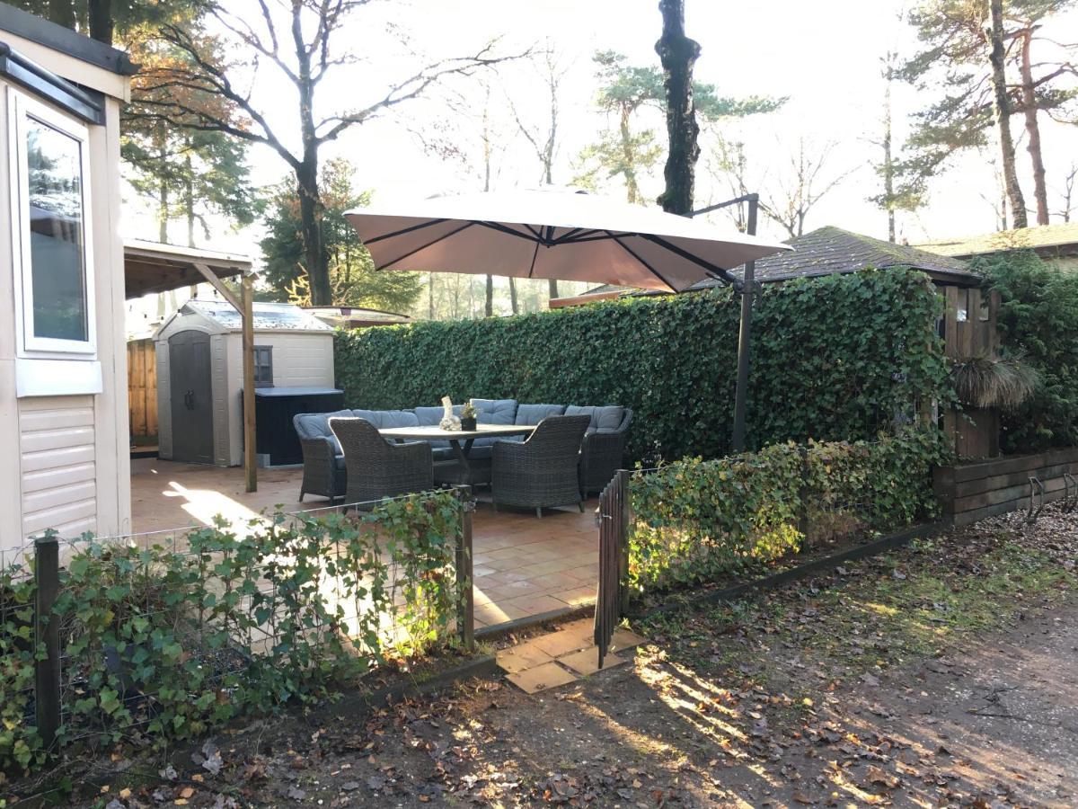 Prachtige Luxe Chalet Op De Veluwe Nabij Hoenderloo Εξωτερικό φωτογραφία